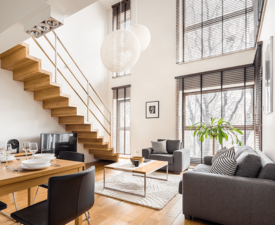 吹き抜けのリビング